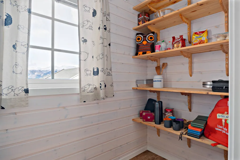 Lavanderia - Scenic Cabin with Pool in Nesnastrand