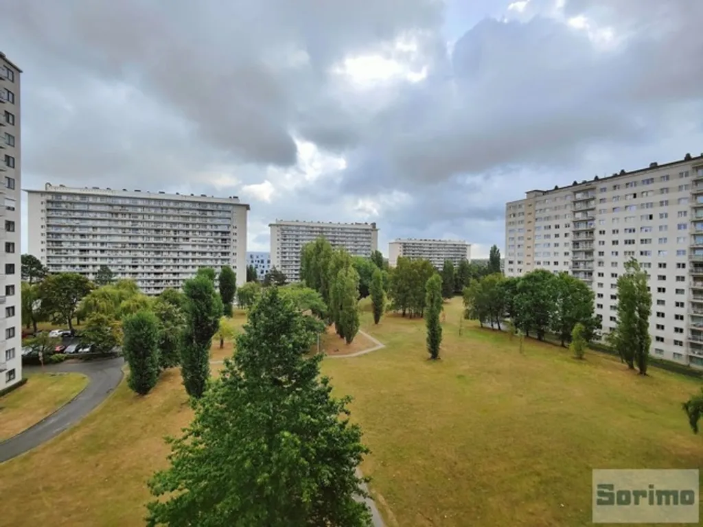 Garden - 1-Bedroom Apartment with Terrace in Roodebeek Park