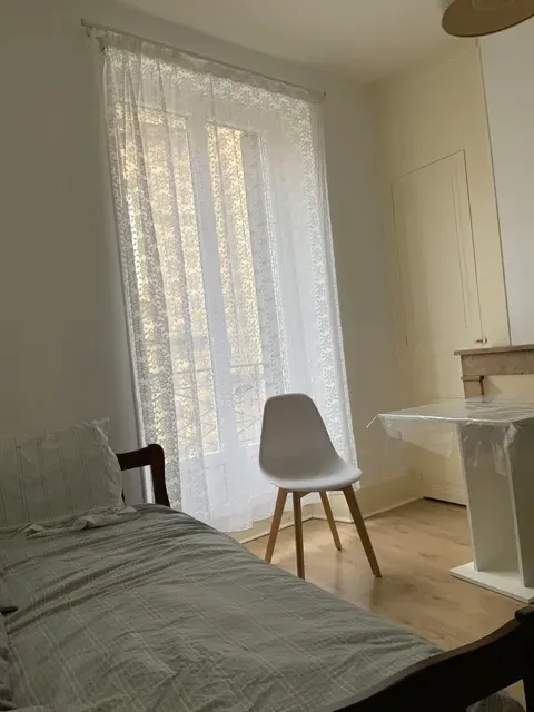 Chambres - Mini-Studio Meublé avec Balcon au Centre de Valence