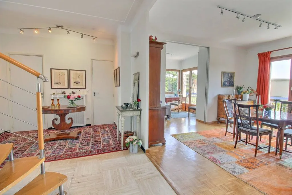 Salle à manger - Appartement Luxueux avec Terrasse Panoramique à Nice
