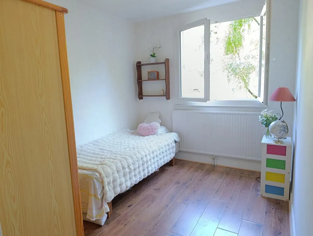 Chambres - Appartement 4 Pièces avec Balcon à Limeil-Brevannes