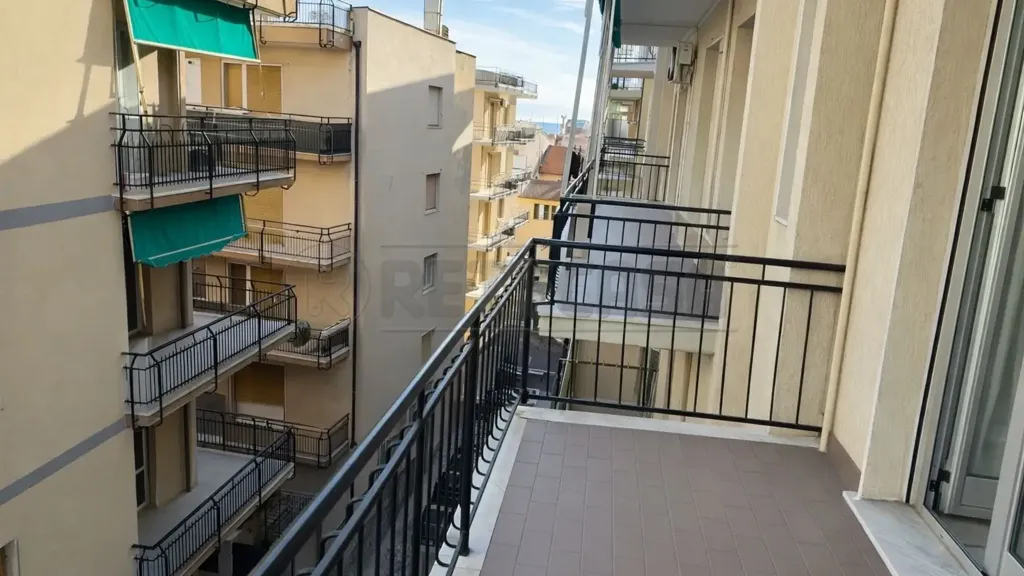 Balcon - Bright Apartment with Sea View in Loano