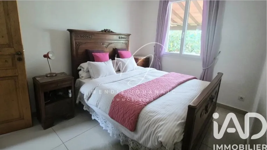 Bedrooms - Charming 4-Piece House with Garden in Var