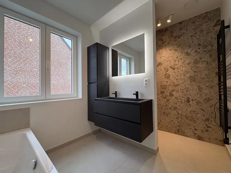 Salles de bain - Maison Contemporaine avec Jardin à Noorderwijk