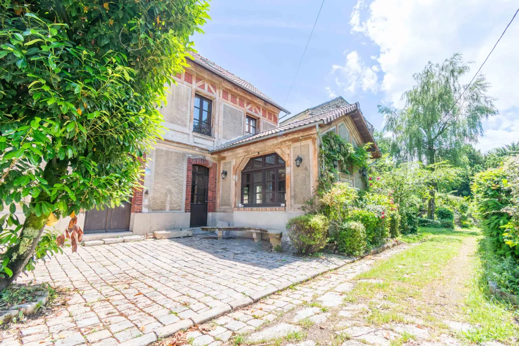 Extérieur - Maison Ancienne avec Jardin au Centre Ville de Montmorency