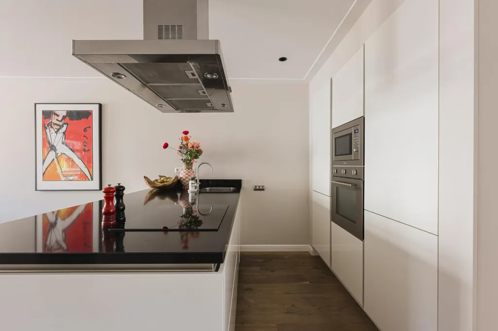 Cuisine - Bright Apartment with Balcony in Amsterdam