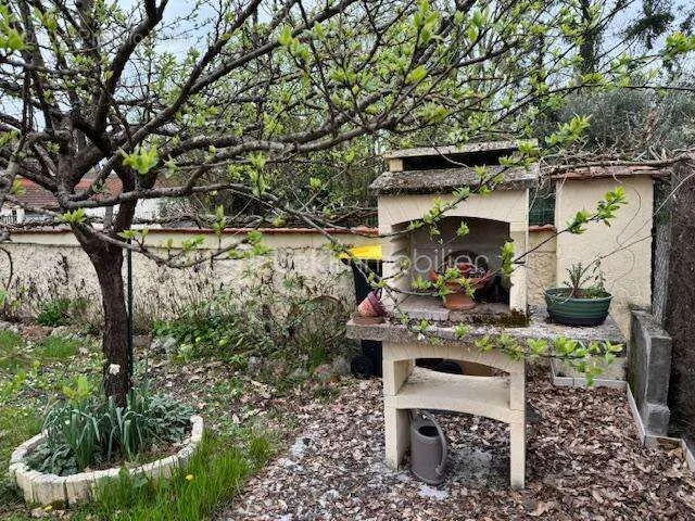 Giardino - Contemporary House with Garden in Coutras Centre