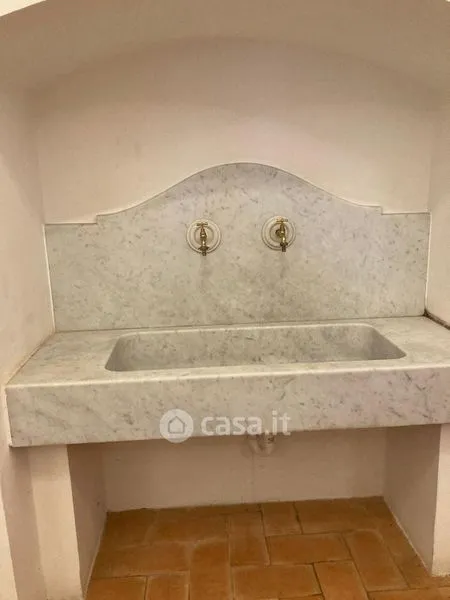 Vannitoad - Rustic-Style Apartment with Private Courtyard in Prato