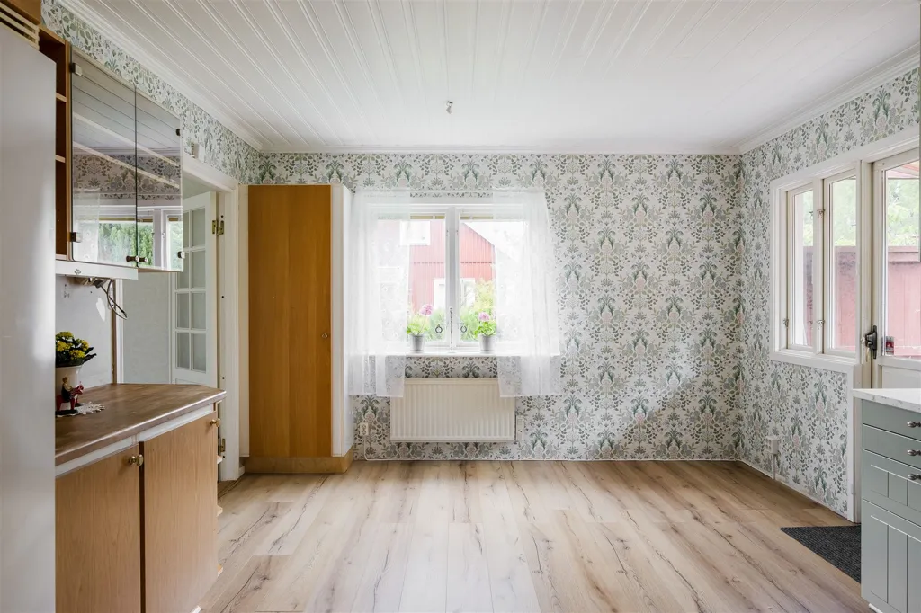 Köök - Charming Property with Development Potential near Kinnekulle