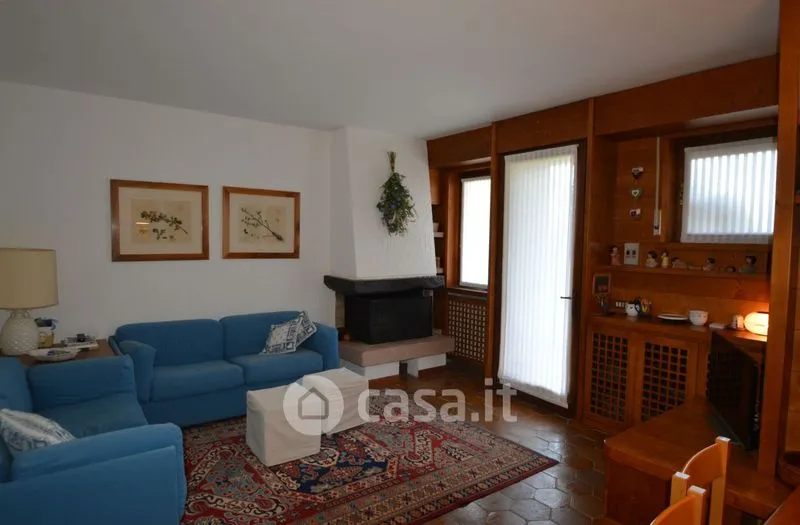 Séjour - Three-Bedroom Apartment with Balcony in Gallio