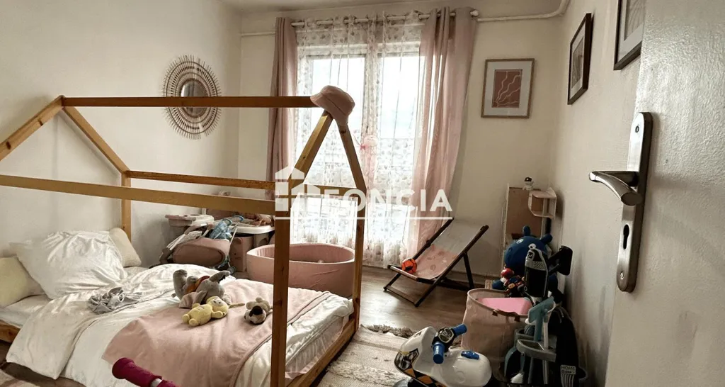 Magamistoad - Spacious Flat with City View in Centre