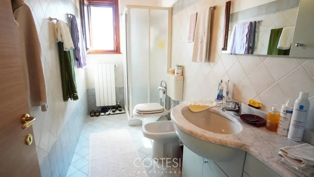 Salles de bain - Quadrilocale with Pool in Ranzanico