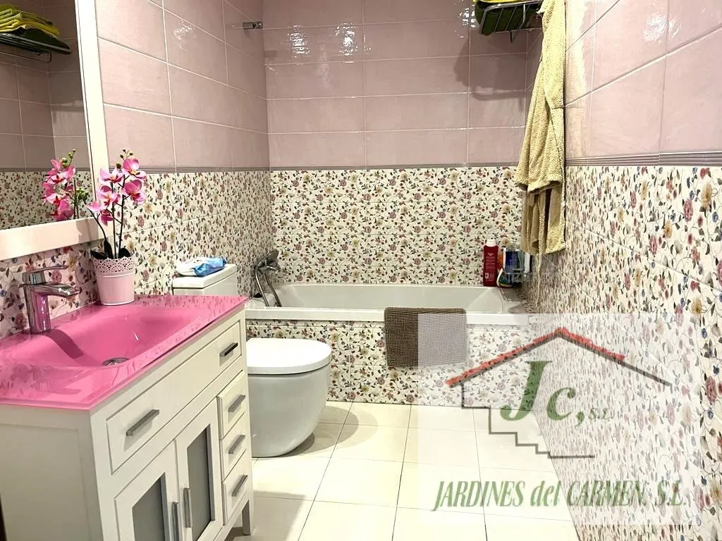 Bagni - Detached House with Pool in Nerja Centre