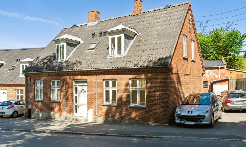 Välivaade - Two-Bedroom Flat with Garden Access in Næstved