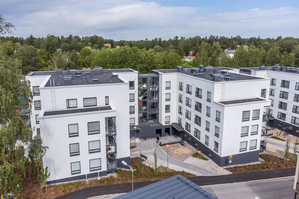 Õhuvaade - Compact Triplex with Balcony in Vartiokylä, Helsinki