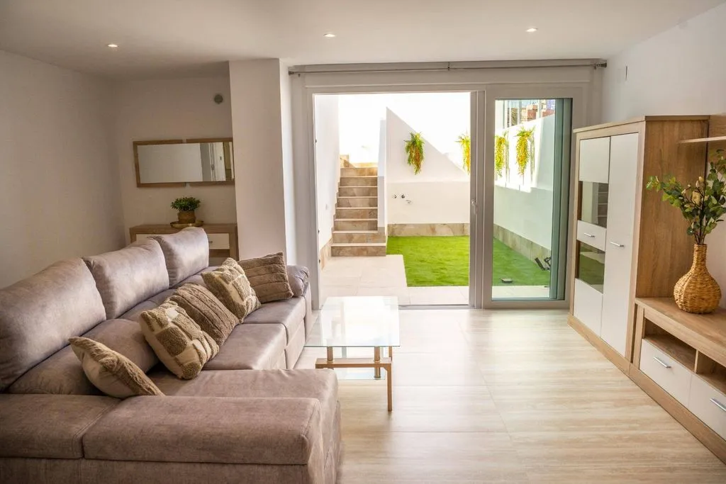 Elutuba - Luxury Villa with Pool in Ciudad Quesada