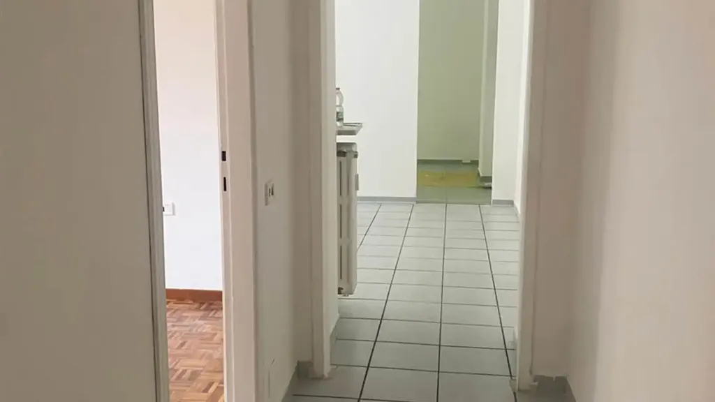Esik - Triplex with Balcony in Vigevano