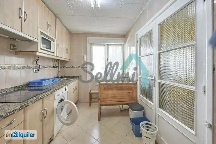 Cuisine - Furnished Flat with Patio View in Oviedo