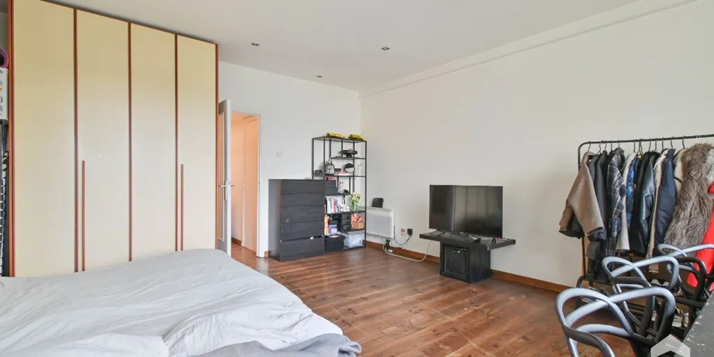 Chambres - Studio avec Salle de Nuit à Ukkel, Près du Ter Kamerenbos