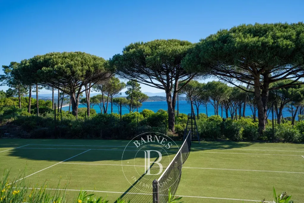 Aed - Secluded Villa with Sea View in Ramatuelle
