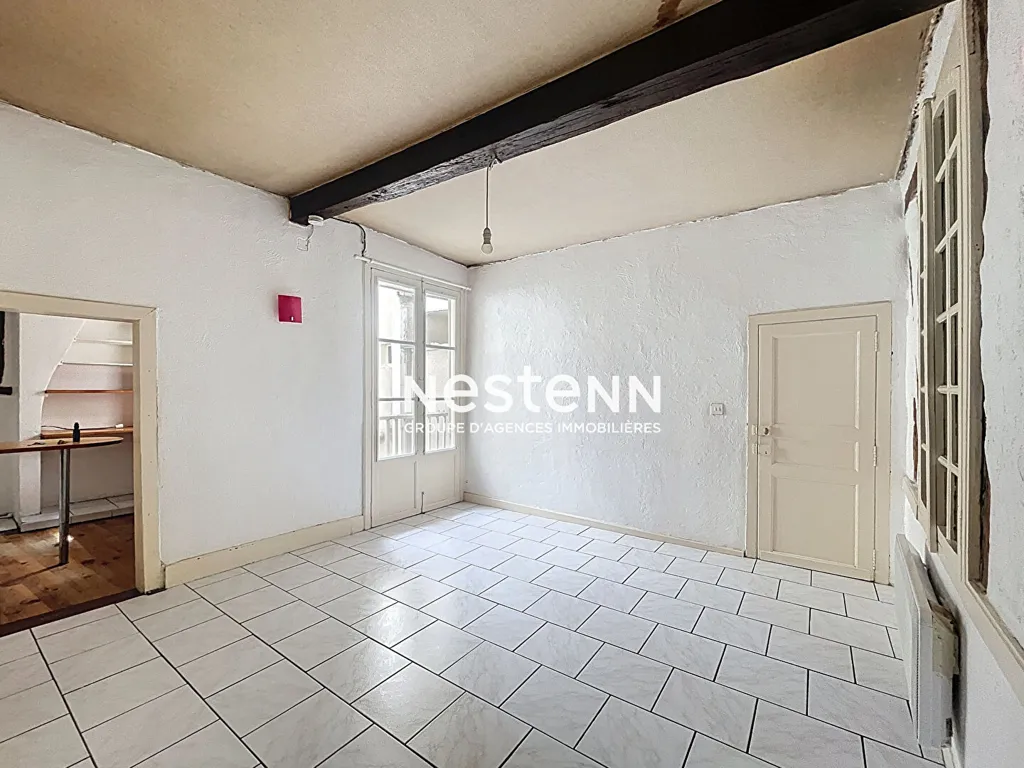 Toad - Characterful Flat with Balcony in Auch