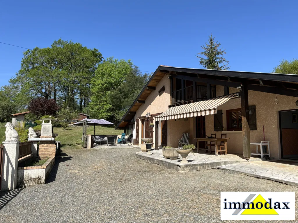 Extérieur - Maison Traditionnelle avec Piscine à Mimbaste
