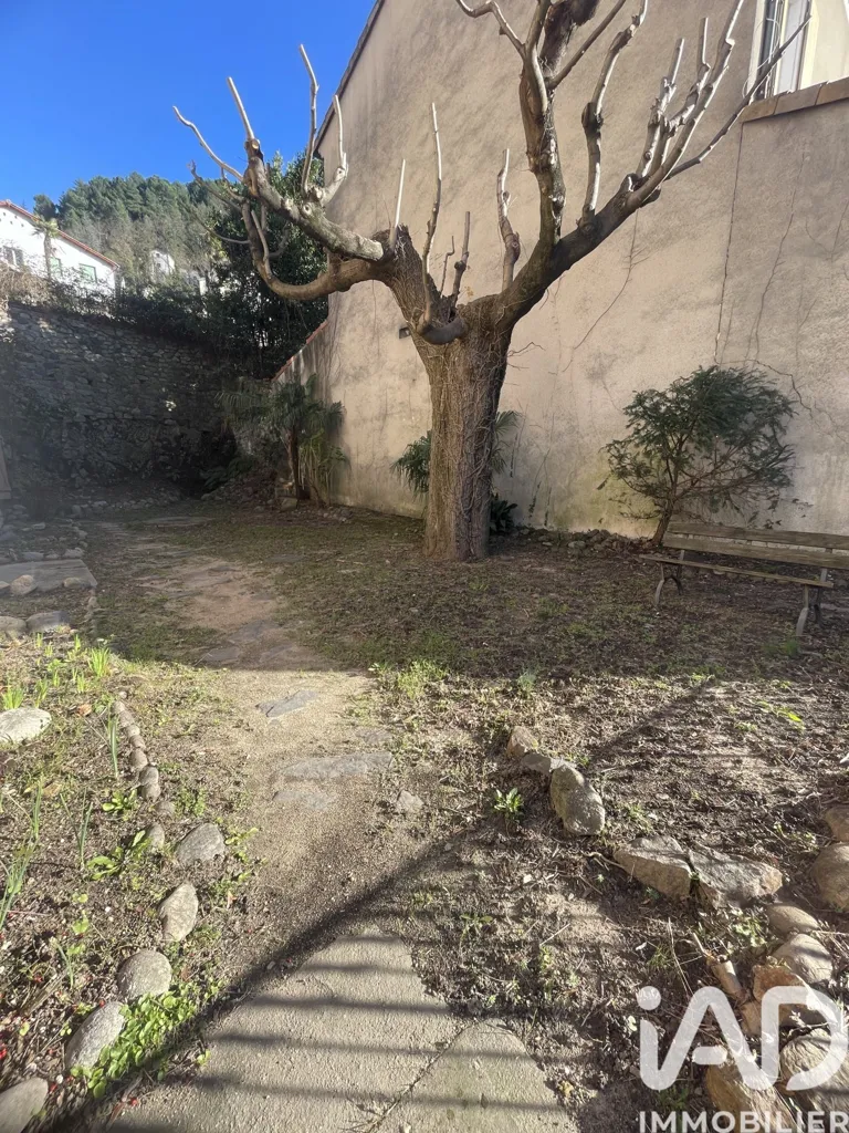 Garden - Bright Apartment with Balcony in Vals-les-Bains