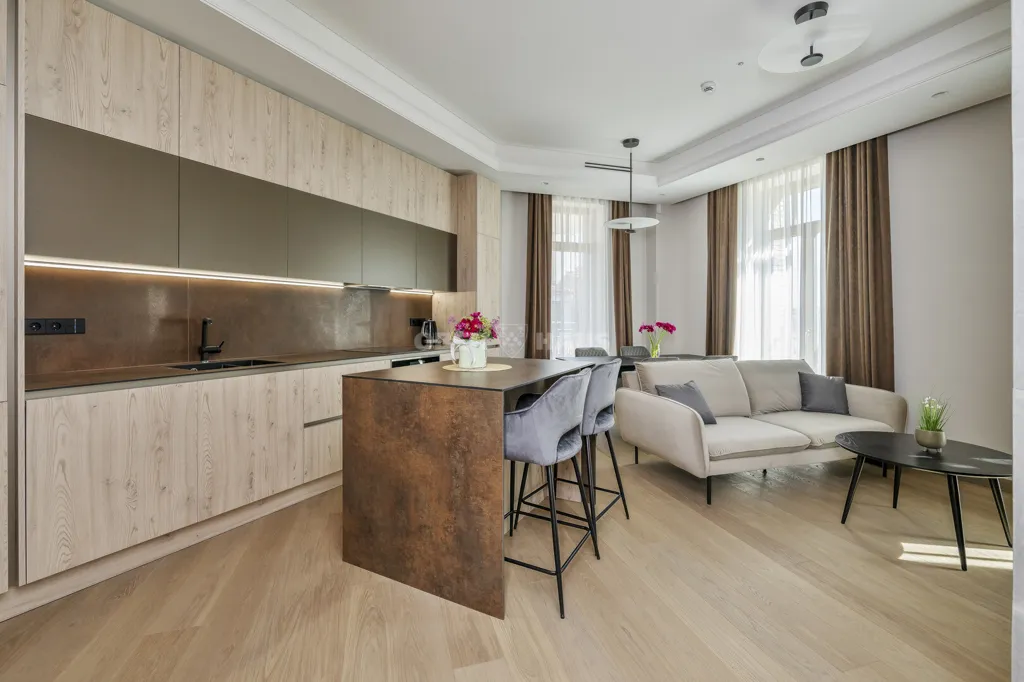 Cuisine - 3-Bedroom Apartment with Park View in Vilnius