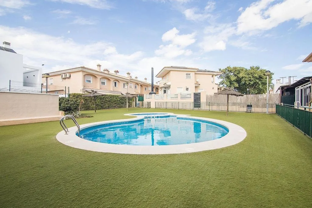Piscina - Chalet with Pool and Terrace in Valverde