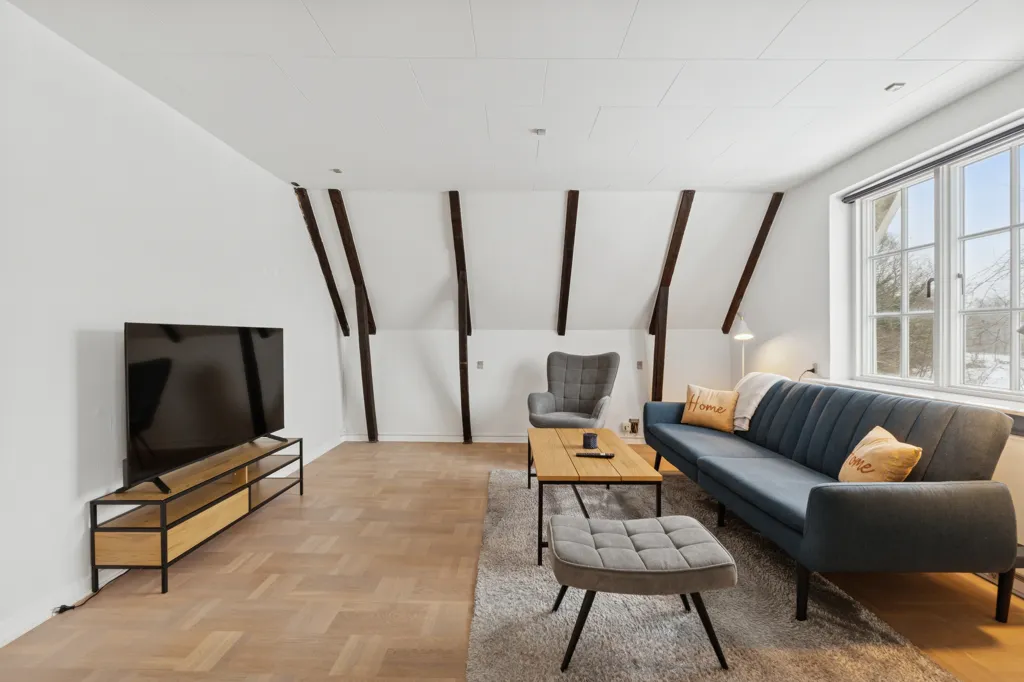 Living Room - Light-Filled Apartment with Balcony in Odense M