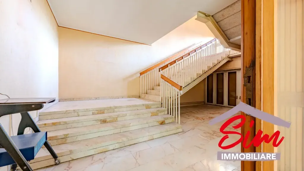 Esik - Restoration Villa with Garden in Romentino