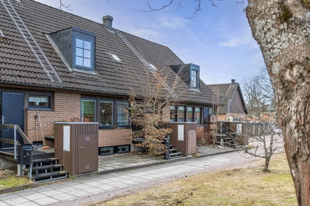 Välivaade - Central Detached House with Garage in Sandviken