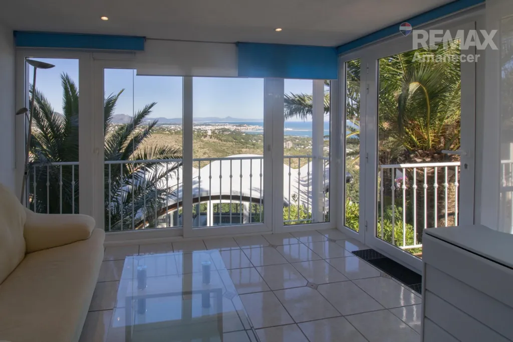 Elutuba - Dual Villa with Pools in Las Rotas, Dénia