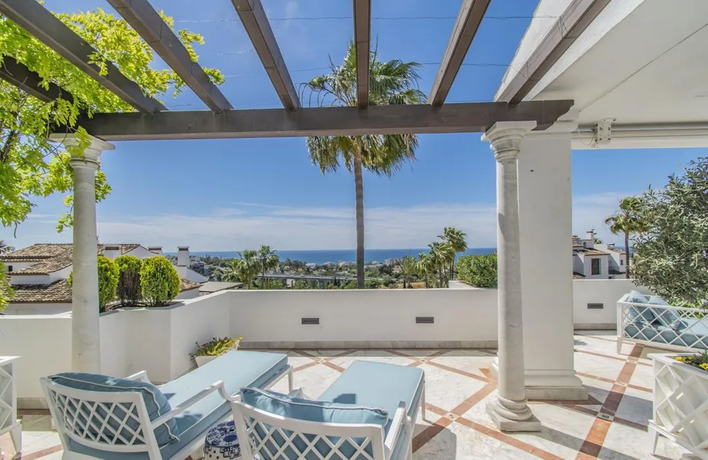 Terrass - Luxury Apartment with Sea Views in Marbella