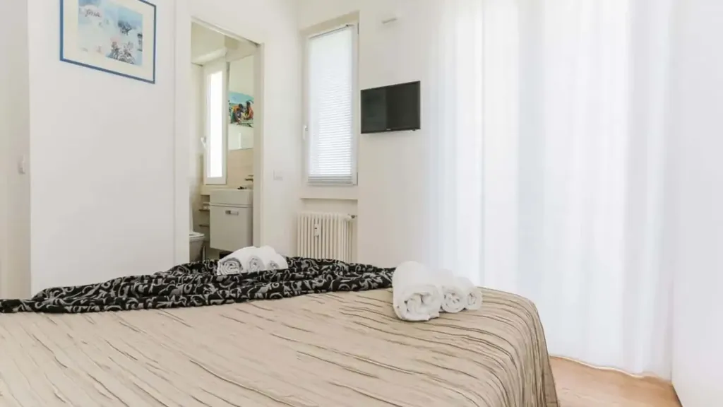 Magamistoad - Modern Studio with Balcony in Milan