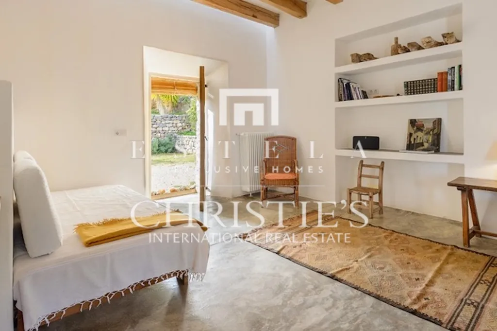 Magamistoad - Restored Finca with Pool in San Antonio