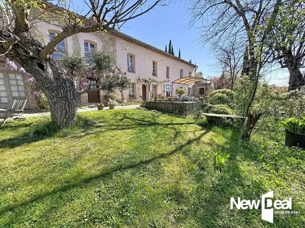 Aed - Authentic Bastide with Jacuzzi in Tourrettes
