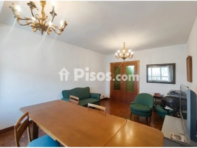 Söögituba - Corner Flat with Garage in City Centre