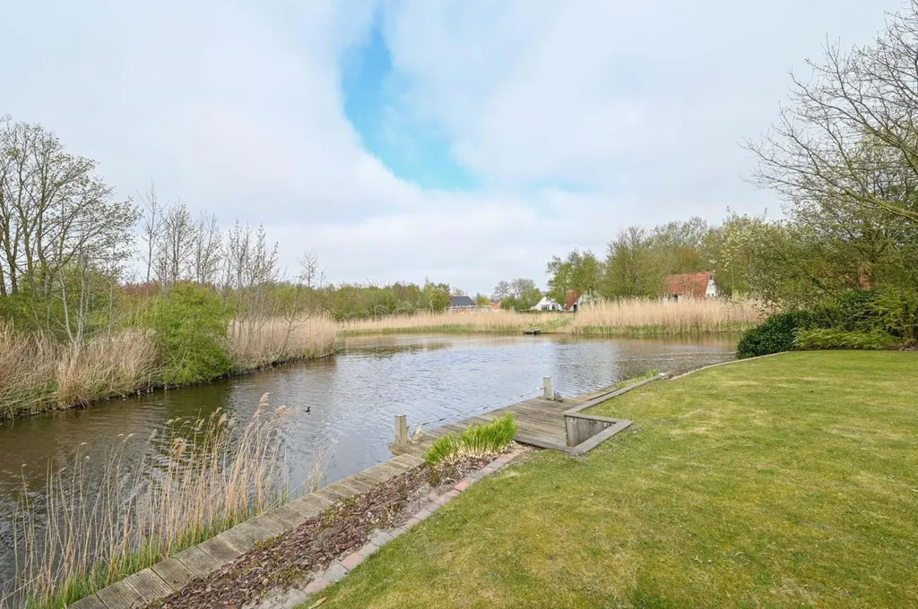 Aed - Waterfront Bungalow with Free View in Lauwersoog