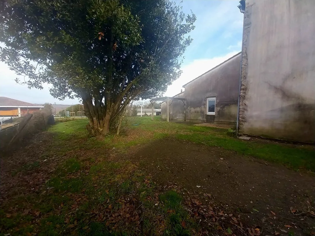 Jardin - Maison en Pierre avec Jardin près de Langon