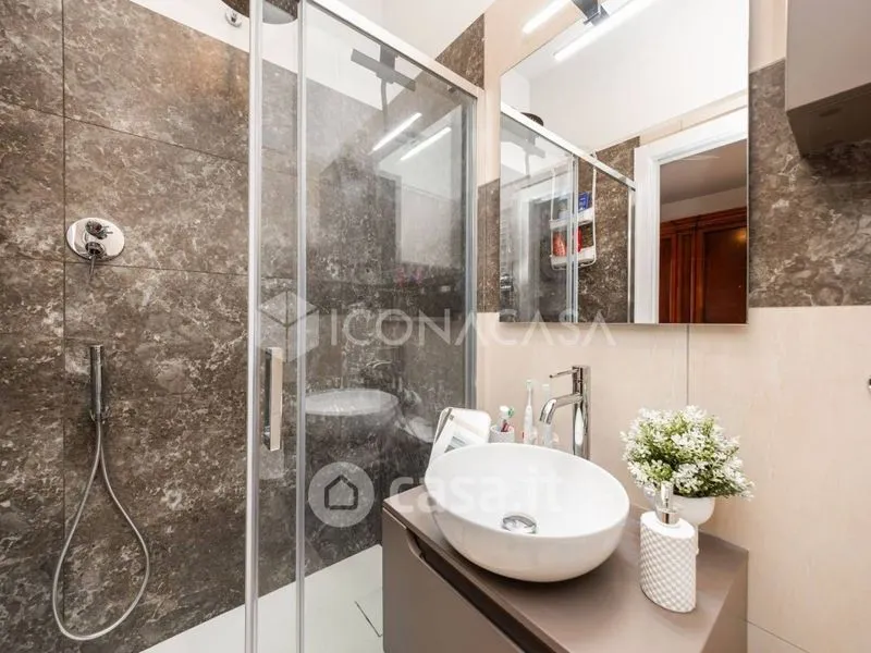Salles de bain - Trilocale with Balcony in Bologna
