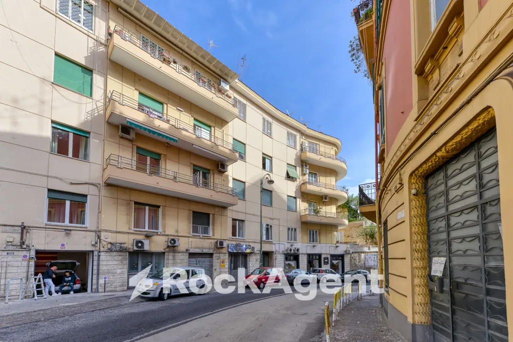 Välivaade - Apartment with Terrace in Central Chiaia