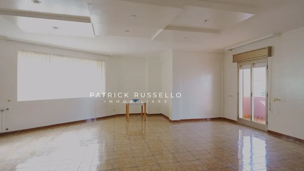 Elutuba - Spacious Apartment with Triple Exposure in Caposoprano, Gela