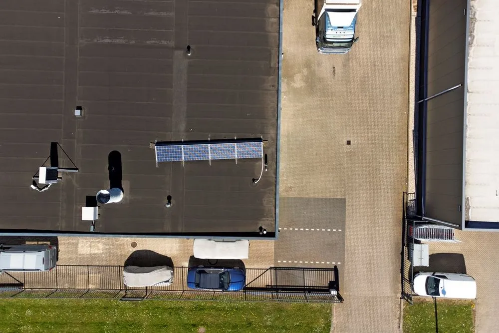 Õhuvaade - Commercial Unit with Secure Outdoor Space in Strijen