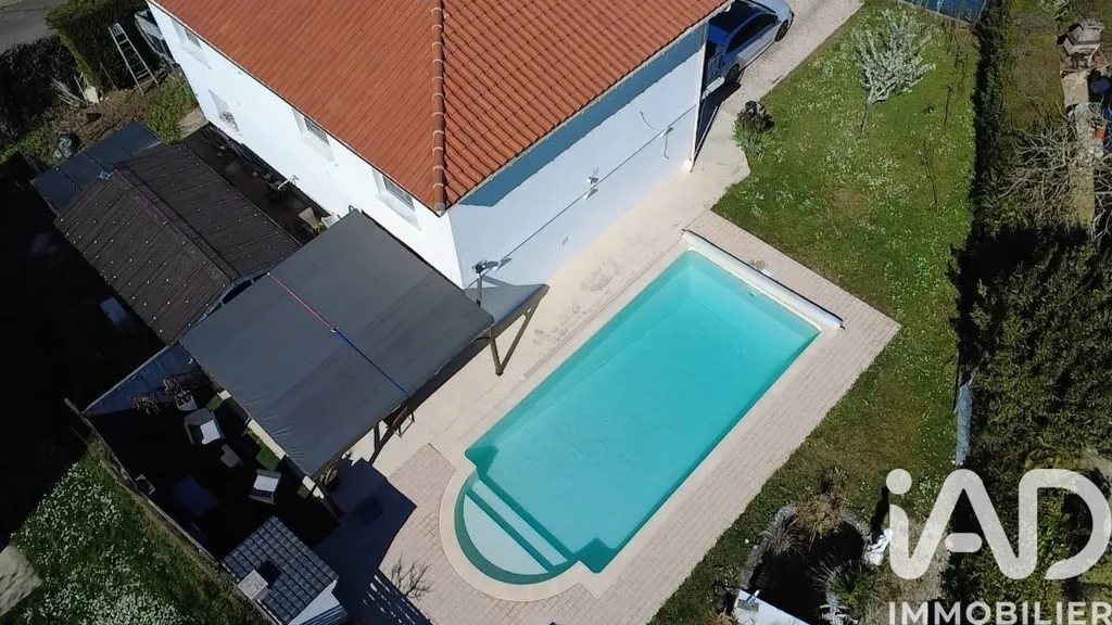 Õhuvaade - Renovated House with Pool in Fleurance