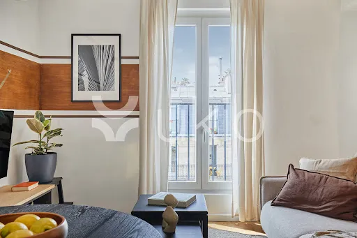 Elutuba - Luxury Apartment with Garden Access in Paris 5th