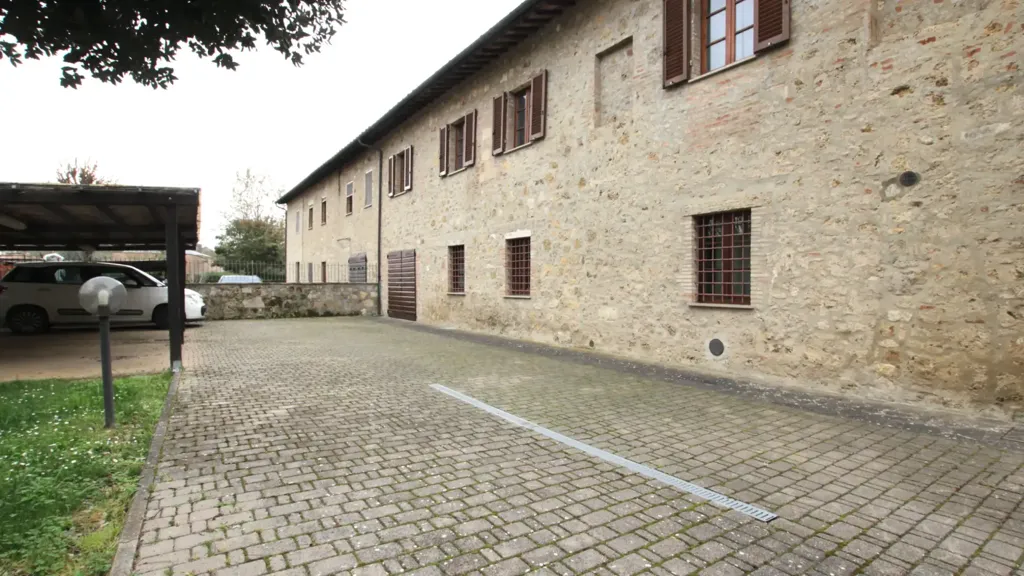 Aed - Split House with Garden in Poggibonsi