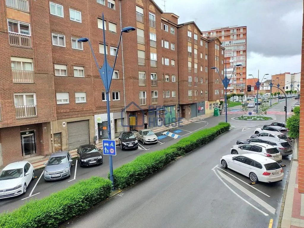 Extérieur - Apartment with Terrace in León's District 7