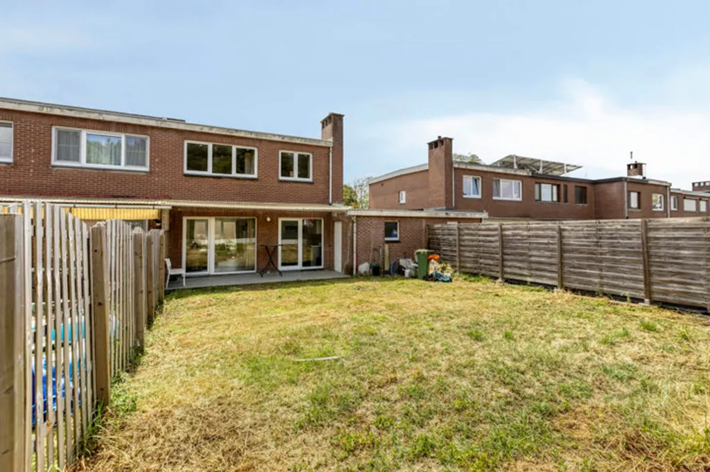 Aed - Ready-to-Move House with Garage in Aarschot
