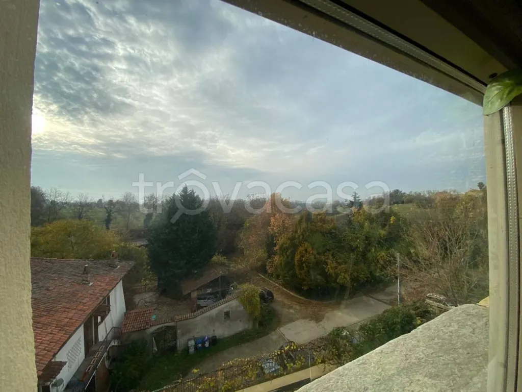 Balcony - Rustic Villa-Style Apartment with Garden in Moncalieri